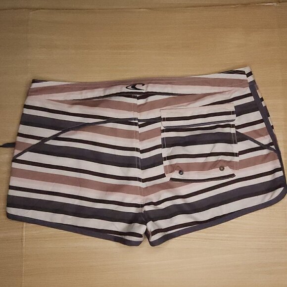 O'Neill Pink White Stripe Shorts 9 - Picture 2 of 4
